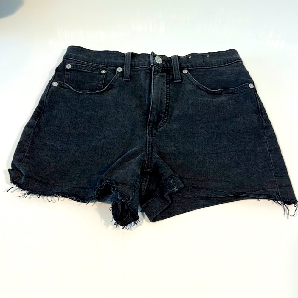 MADEWELL black high rise Jean shorts. Size 26.